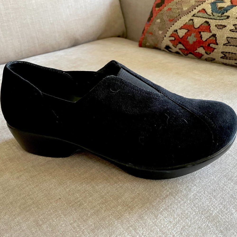 Dansko Arden Black Suede Clogs - 39